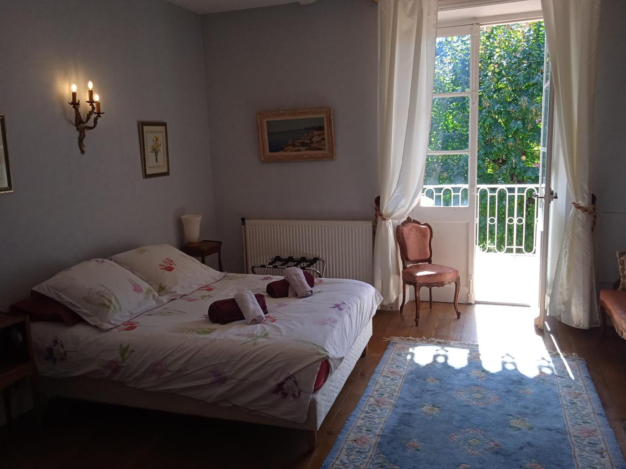 Maison Calme Avec Piscine Entouree De Son Parc Quintenas Εξωτερικό φωτογραφία